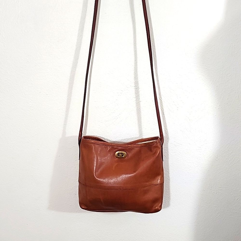 Margot Turnlock Brown Leather Crossbody Purse Light Flaws
